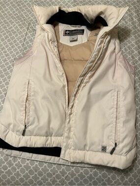 Columbia  Cream Puffer Vest with Black Trim
